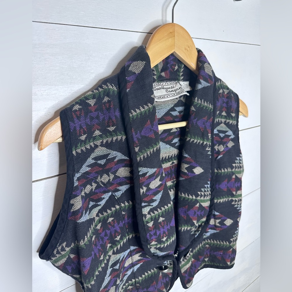 Vintage Southwest Canyon Cropped Vest Jewel Tone Tribal
Aztec Western - Size M - Picture 5 of 8